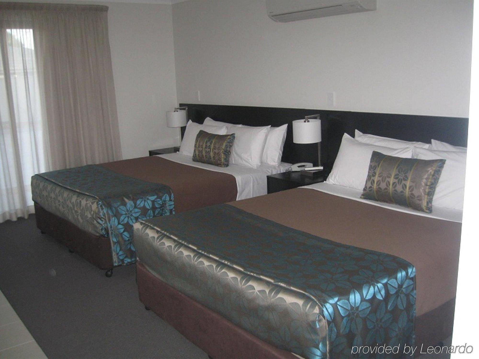 Royal Motel Miles Екстер'єр фото